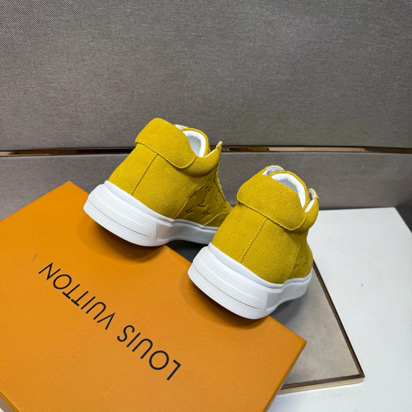Men's men's shoes 💰pp420 [LV～] Men's casual shoes 2025z cabinet sales simultaneously 🔶Size: 38-44#️⃣ 🔷3 colors🔜The upper is made of multi-material splicing ➕Genuine leather lining, comfortable and breathable, sole: original comfortable and wear-resistant outsole, ⚠️real thing📱photographed🎬real thing is better📢📢📢